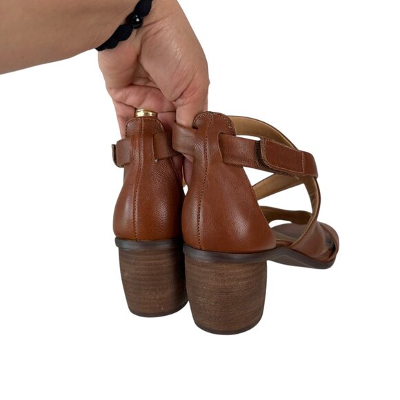 Brioso Womens Brown Leather Strappy Sandals 2.5" Heel Made In Brazil SZ 8.5M - Picture 11 of 16